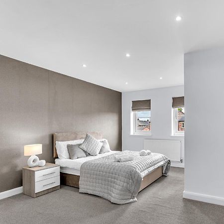 Brook Meadow House, 4 Bed House, Manchester Astley  Eksteriør billede